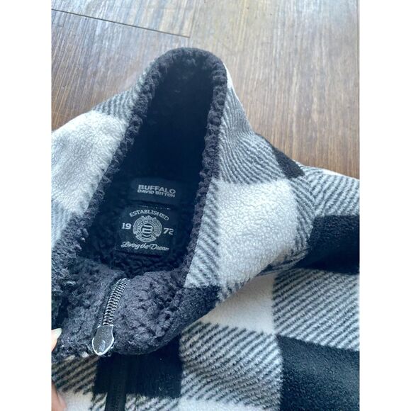 Cozy Checkered Fleece Lined Jacket - Picture 3 of 6